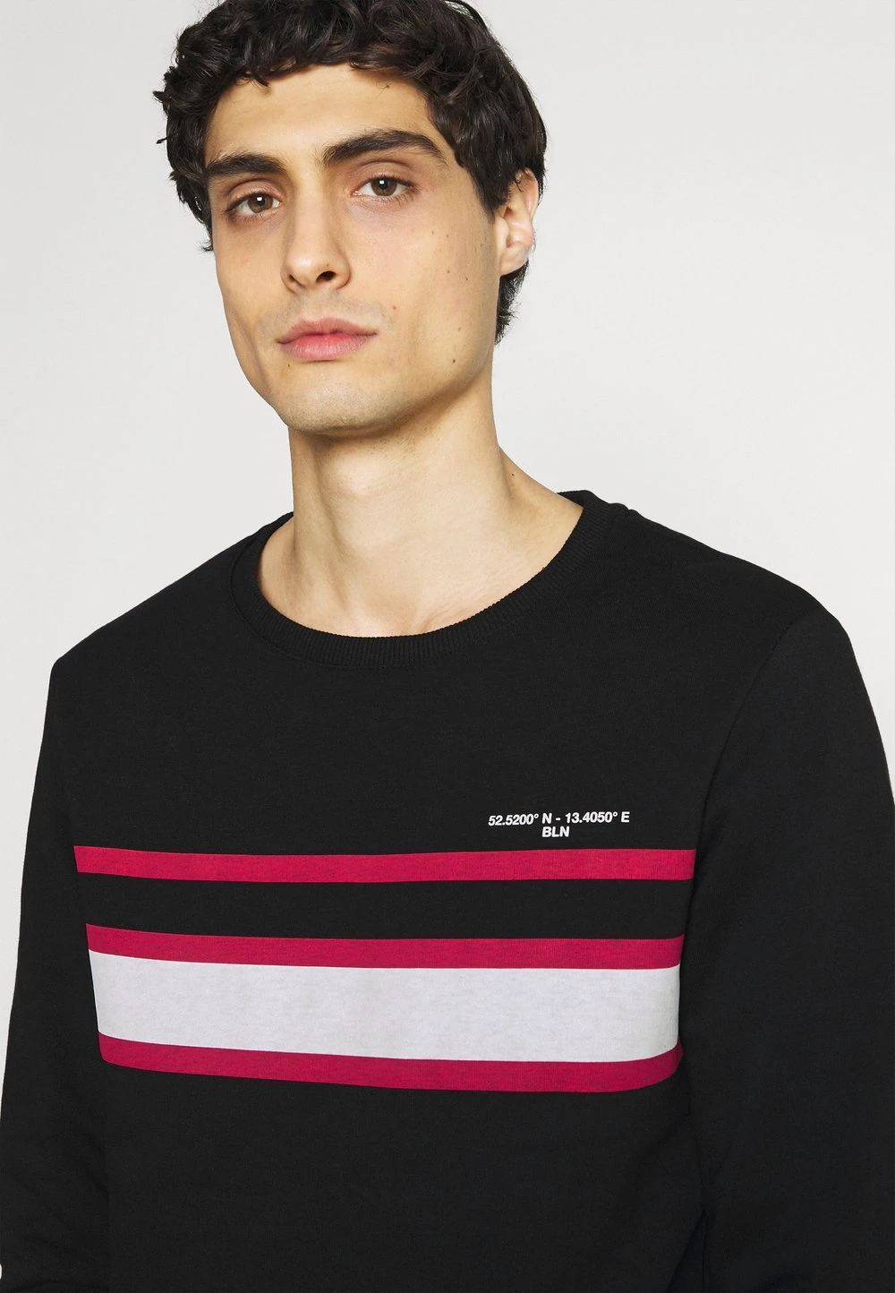 Pier One Sweatshirt Remise En Ligne pulls et gilets col rond homme 6 Pier One Sweatshirt Remise En Ligne pulls et gilets col rond homme – Image 4