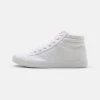 Pier One UNISEX - Baskets montantes Prix Gelé sneakers rond -Pas Cher Pier One Boutique 041c31d1e3884511b0120216fe857545