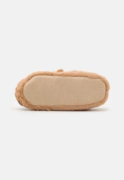 Pier One Chaussons Marchandise de première qualité rond homme 12 Pier One Chaussons Marchandise de première qualité rond homme -Pas Cher Pier One Boutique 076583b7e5c1463c9627e13b067a396f