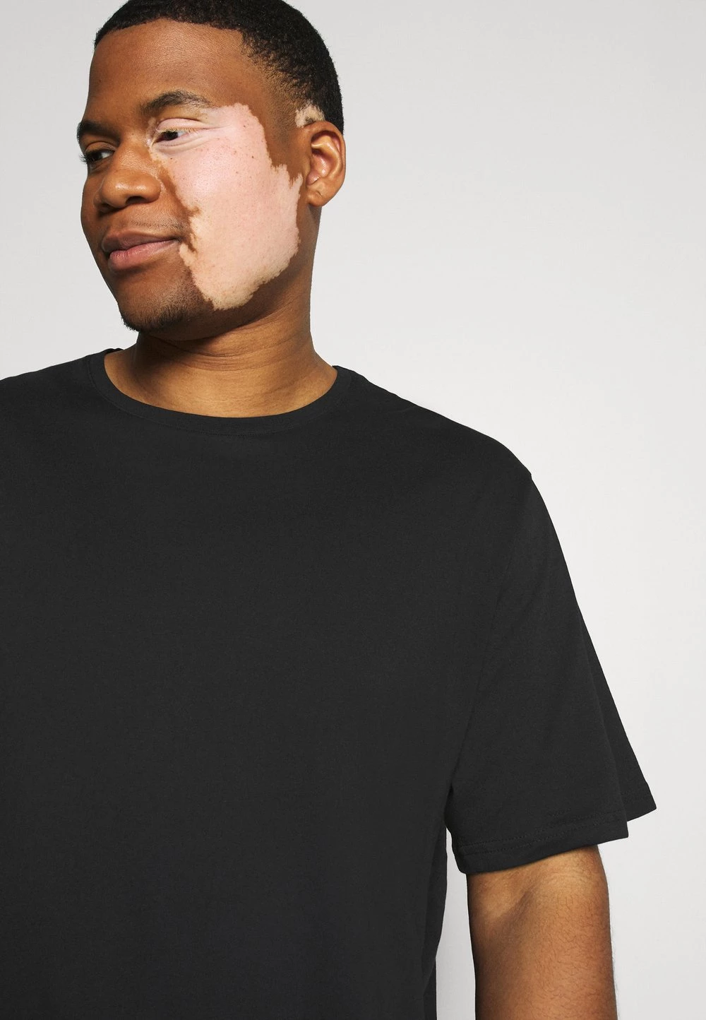 Pier One Prix Favorable 3 PACK - T-shirt basique t-shirts col rond homme 10 Pier One Prix Favorable 3 PACK - T-shirt basique t-shirts col rond homme – Image 8