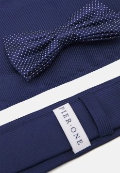 Pier One SET - Cravate Prix Sympa pochettes de costume couleur unie homme -Pas Cher Pier One Boutique 0cb6a3d1a2f54ee9badb74bd52e58ae6