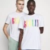 Pier One PRIDE - T-shirt imprimé Soldes t-shirts col rond homme -Pas Cher Pier One Boutique 0dd118d111f748b69bd17e4ba5005231