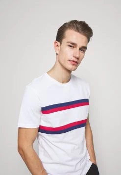 Pier One T-shirt imprimé Prix Sympa t-shirts col rond homme -Pas Cher Pier One Boutique 0dfc1c15e33a4a05a26fa783987caeee