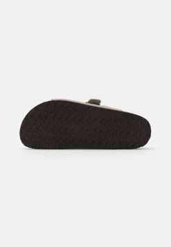 Pier One UNISEX - Chaussons En Remise ouvert homme -Pas Cher Pier One Boutique 13a2733b61104294b703647ea8977114