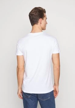 50% Off De Vente Pier One 5 PACK - T-shirt basique t-shirts & polos col en v homme -Pas Cher Pier One Boutique 1668a615b94040369308c97efdb1bcb6