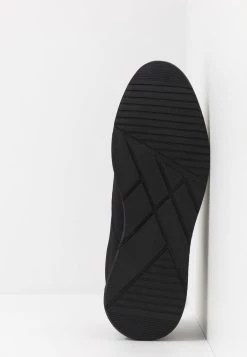 En Remise Pier One UNISEX - Baskets basses baskets & sneakers rond -Pas Cher Pier One Boutique 18f0584f13be4b1598faa1ead8725ea9