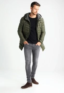 Prix Cassé Pier One T-shirt basique t-shirts col rond homme -Pas Cher Pier One Boutique 19845241fd1249a79b9f95b66380c962