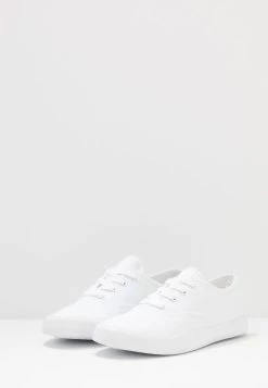 Remise En Ligne Pier One UNISEX - Baskets basses baskets & sneakers rond 10 Remise En Ligne Pier One UNISEX - Baskets basses baskets & sneakers rond -Pas Cher Pier One Boutique 19fca40fd3734959aebe1e6eb5a2bc1d