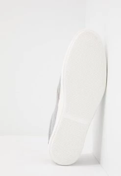 Pier One UNISEX - Mocassins Vendre baskets & sneakers rond -Pas Cher Pier One Boutique 1ebede53c81b47608b7375a61045fcb4