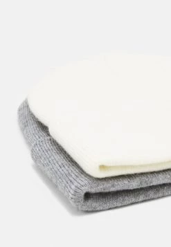 Pier One 2 PACK UNISEX - Bonnet Un Tarif Préférentiel casquettes, bonnets et chapeaux chiné -Pas Cher Pier One Boutique 1f4b87b05aa84920b52c64cb2f027e5b