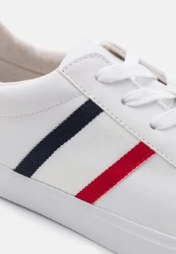 Pier One UNISEX - Baskets basses Première Qualité baskets & sneakers rond -Pas Cher Pier One Boutique 22a7f9375cf647a88ee53c6ee605b389