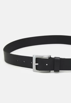 Rabais Pier One LEATHER - Ceinture ceintures boucle ardillon homme -Pas Cher Pier One Boutique 254bd2d1b19f49b1b5f79b1255f1291b