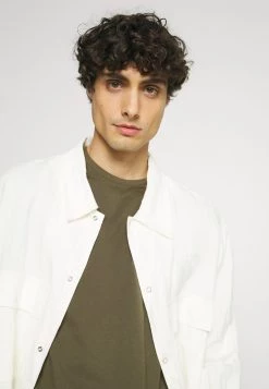 Pier One 2 PACK - T-shirt basique Prix Ourlé t-shirts col rond homme 14 Pier One 2 PACK - T-shirt basique Prix Ourlé t-shirts col rond homme -Pas Cher Pier One Boutique 281dee8ff53f4de9ad2acf982ec79164