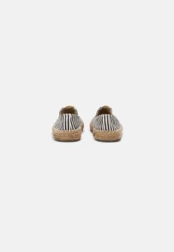 Pier One UNISEX - Espadrilles Prix Affortable chaussures basses rond homme 11 Pier One UNISEX - Espadrilles Prix Affortable chaussures basses rond homme -Pas Cher Pier One Boutique 28a70f6239f84c7c8d68bd061bf11392