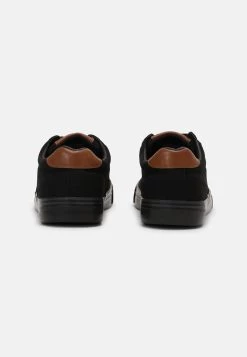 Pier One UNISEX - Baskets basses Prix Bradés sneakers rond -Pas Cher Pier One Boutique 28f3fd85fdab49e98e5eff65cd0d64bb