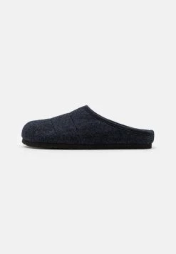 Pier One UNISEX - Chaussons Soldes rond homme 16 Pier One UNISEX - Chaussons Soldes rond homme -Pas Cher Pier One Boutique 296858359be944a98d9d6b44e2b4dba7 1