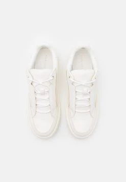 Pier One Baskets basses Bas Prix sneakers rond homme -Pas Cher Pier One Boutique 2c91764f4ac14ce3aa2601594068add7