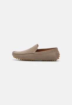 Prix Abordable Pier One Mocassins chaussures basses carré homme -Pas Cher Pier One Boutique 3156126df6c545a4803d25871c17f775 3
