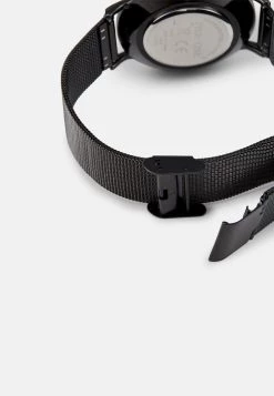 Promos Pier One Montre montres et bijoux couleur unie homme 9 Promos Pier One Montre montres et bijoux couleur unie homme -Pas Cher Pier One Boutique 31bca8e00d084362b3f6bd56b4a0bf36