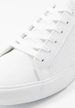 Pier One Prix Ourlé UNISEX - Baskets basses baskets & sneakers rond 13 Pier One Prix Ourlé UNISEX - Baskets basses baskets & sneakers rond -Pas Cher Pier One Boutique 33423579800b4b899a912fc16d240c2b