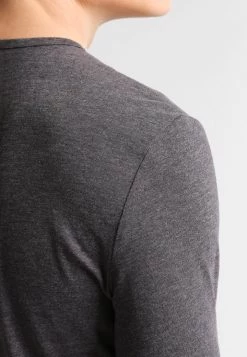 Pier One Prix Jamais Vus T-shirt à manches longues t-shirts & polos col tunisien homme -Pas Cher Pier One Boutique 33b40428594241c7ab0c7c7893168fa7