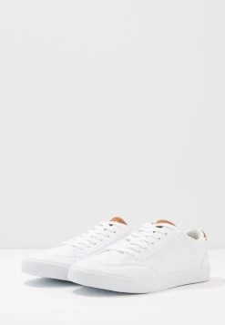 Pier One UNISEX - Baskets basses Rabais sneakers rond homme -Pas Cher Pier One Boutique 341f551b59b74c4bb5e9fe612d3954b6