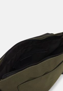 Pier One Prix Incroyables Sac bandoulière sacs compartiment pour téléphone portable homme -Pas Cher Pier One Boutique 349c1c40fb14472f8222b77743b0881f