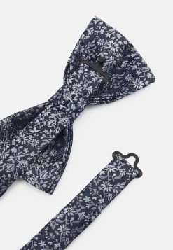 Prix Abordable Pier One SET - Cravate cravates et accessoires de costume floral homme -Pas Cher Pier One Boutique 34c6c05d019a4e039fdcfb02bafaea25