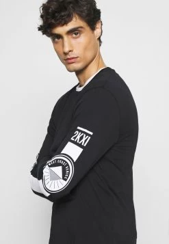 Pier One Prix Gelé T-shirt à manches longues t-shirts col rond homme -Pas Cher Pier One Boutique 35cae1d4e4114fa685d5115b86d44f7f