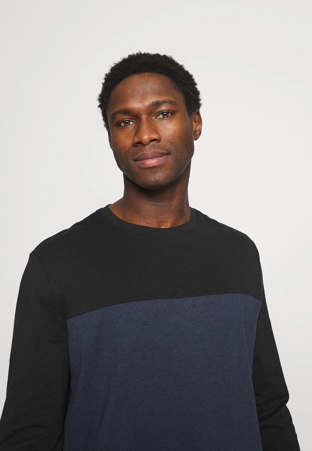 Pier One 50% Off De Vente T-shirt à manches longues t-shirts col rond homme 6 Pier One 50% Off De Vente T-shirt à manches longues t-shirts col rond homme – Image 4