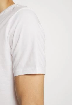 Pier One 50% Off De Vente 5 PACK - T-shirt basique t-shirts col rond homme 15 Pier One 50% Off De Vente 5 PACK - T-shirt basique t-shirts col rond homme -Pas Cher Pier One Boutique 390810412fb54338b978b52a7a22fee8