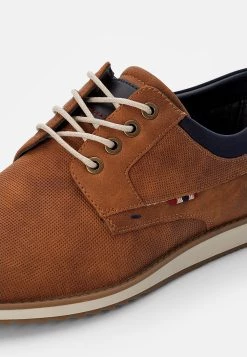 Prix Malin Pier One Chaussures à lacets derbies, richelieus & chaussures bateau rond homme -Pas Cher Pier One Boutique 3b047b417ae2450691a3771a7b0b96a7