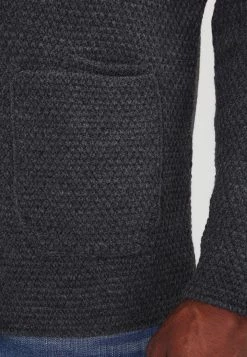 Marchandise de première qualité Pier One Gilet pulls & gilets col revers homme -Pas Cher Pier One Boutique 3bcd4c0a33ec403e85c34736980f7690