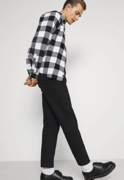 Pier One T-shirt imprimé Assurance De l’Authenticité t-shirts col rond homme -Pas Cher Pier One Boutique 3c2bbb5926d9489e8da238c56a6fccad