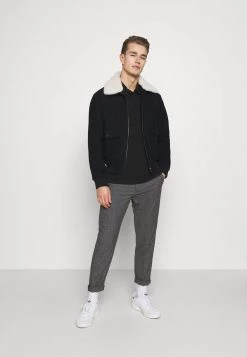 Pier One Prix Imbattable 3 PACK - Polo t-shirts col polo homme -Pas Cher Pier One Boutique 3c5024669f8a4d078fef63119fd271ca