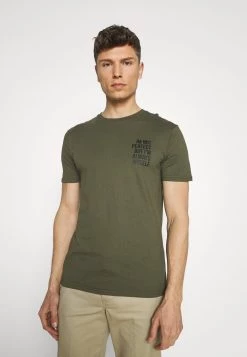 En promotion Pier One T-shirt imprimé t-shirts col rond homme -Pas Cher Pier One Boutique 3d356bec64ea4f83b8b724747b292603