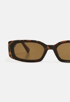 Pier One Prix Jamais Vus Lunettes de soleil rectangulaire homme -Pas Cher Pier One Boutique 3ec6e4eb30b148838ae4d235083bf567