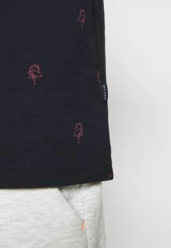 Prix Avantageux Pier One T-shirt imprimé t-shirts col rond homme -Pas Cher Pier One Boutique 3f707bb0ead1442886f58c4a4bb70413