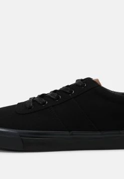 Pier One UNISEX - Baskets basses Prix Bradés sneakers rond -Pas Cher Pier One Boutique 41e1e9d82dad4d76bd89c87093765711