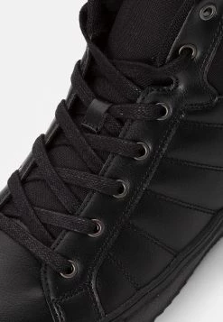 Pier One Baskets montantes Prix Sacrifiés baskets & sneakers rond unisex -Pas Cher Pier One Boutique 42d690cc6c4c4a6a93c2d9e319b71204