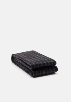 Pier One Écharpe Authentique 100% Écharpes et foulards carreaux homme -Pas Cher Pier One Boutique 433e9ea7921745918c2fe5d680ab365d