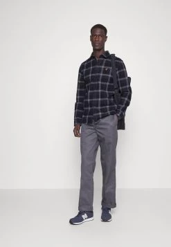 Pier One Prix Aimable Chemise chemises col kent homme 10 Pier One Prix Aimable Chemise chemises col kent homme -Pas Cher Pier One Boutique 46e5cb504d72404ab8025c001813069f