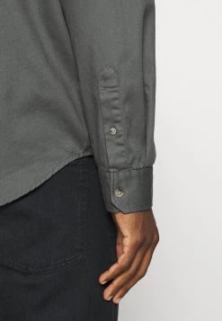 Pier One Chemise Prix Abordable chemises col kent homme -Pas Cher Pier One Boutique 498d673022f44f848213d9b3a9a21c3b