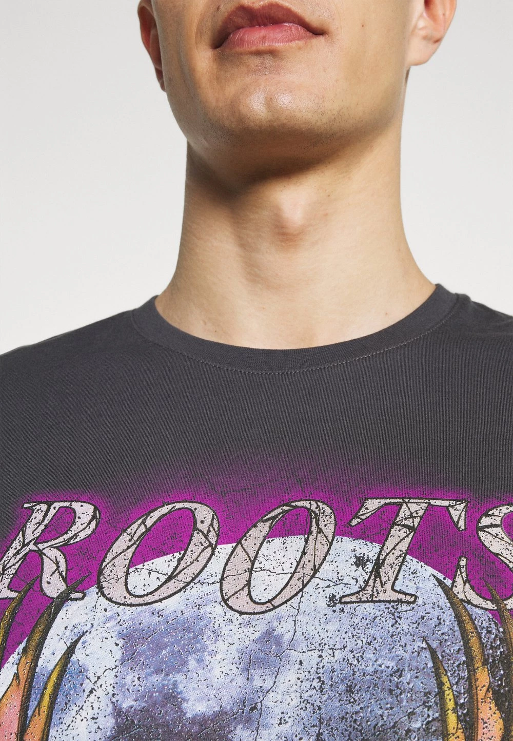 Prix Favorable Pier One T-shirt imprimé t-shirts col rond homme 7 Prix Favorable Pier One T-shirt imprimé t-shirts col rond homme – Image 5