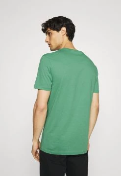 Pier One 5 PACK - T-shirt basique Meilleur Prix Garanti t-shirts col rond homme -Pas Cher Pier One Boutique 4c736ded4f214a2aa27857aa3d0c29fa