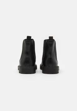 Meilleur Prix Garanti Pier One UNISEX - Bottines bottes rond -Pas Cher Pier One Boutique 4fd58bf4b8eb4897bd6fa0da46694f44