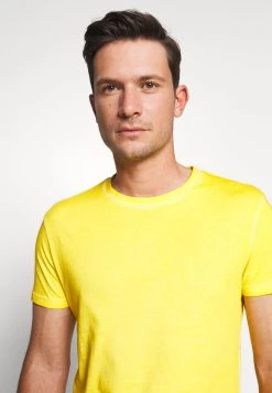 Qualité Fiable Pier One 3 PACK - T-shirt basique t-shirts col rond homme 15 Qualité Fiable Pier One 3 PACK - T-shirt basique t-shirts col rond homme -Pas Cher Pier One Boutique 55fa2367b2d349f2ad7c96d7163a801b