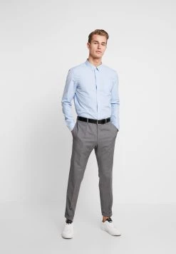 Prix dâAmis Pier One 2 PACK - Chemise classique costumes col à boutons homme