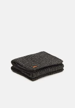 Pier One 50% Off De Vente SET - Écharpe casquettes, bonnets et chapeaux chiné homme -Pas Cher Pier One Boutique 5ae5e4ca5c9d47838ce8687802b0e3b2