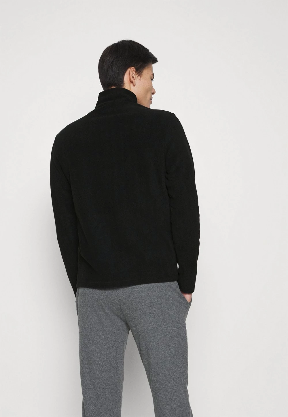 Pier One Prix Acceptable LOUNGE POLAR FLEECE - Haut de pyjama pyjamas col camionneur homme 5 Pier One Prix Acceptable LOUNGE POLAR FLEECE - Haut de pyjama pyjamas col camionneur homme – Image 3